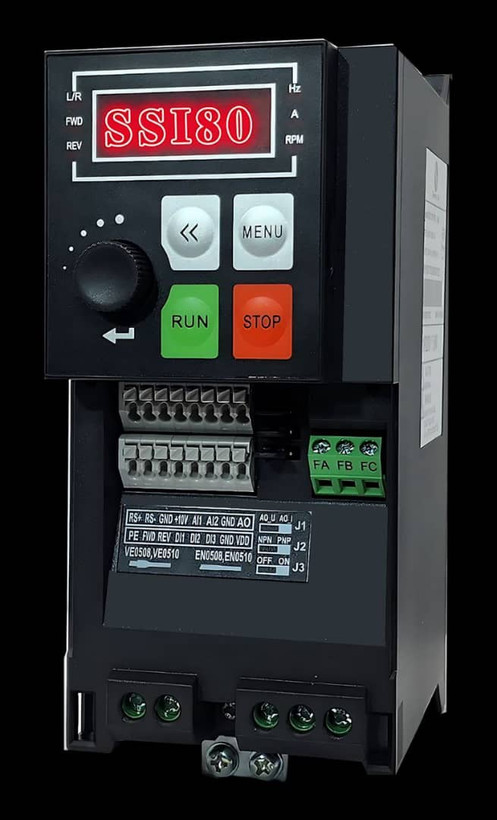 اینورتر (درایو) تکفاز به سه فاز 220V-1/5KW مدل SSI80-2S1R5GB برند SSInverter